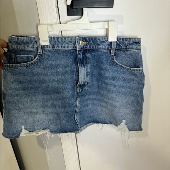 Zara Ripped denim Mini Skirt blue women size Large - Picture 3 of 10